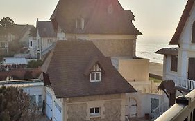 Le yacht club1